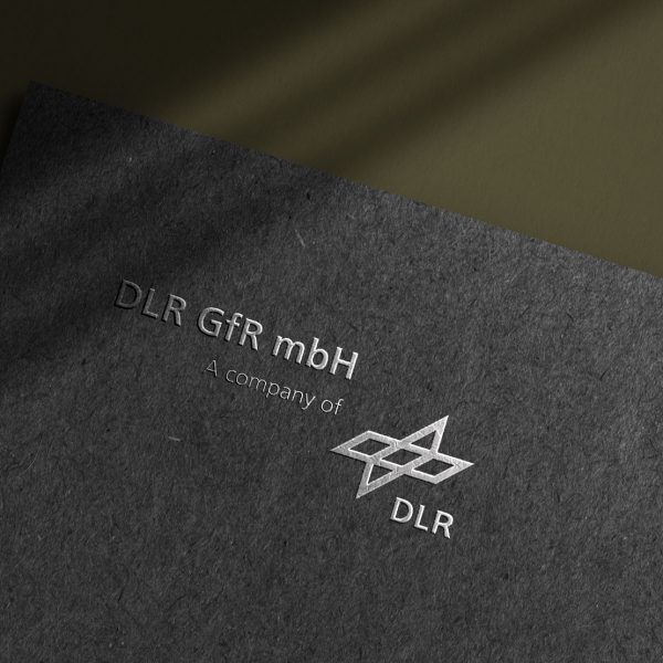 Logogestaltung für die DLR GfR mbH als Branding Design durch das KREATIVSTUDIO München